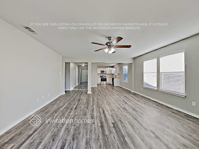 Photo - 210 Creek Point Ln