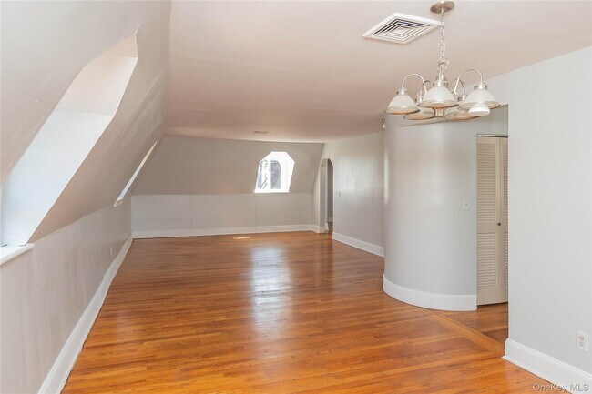 266 Grand St Unit 3