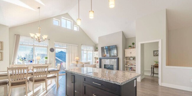 Photo - 3467 Gislason Av