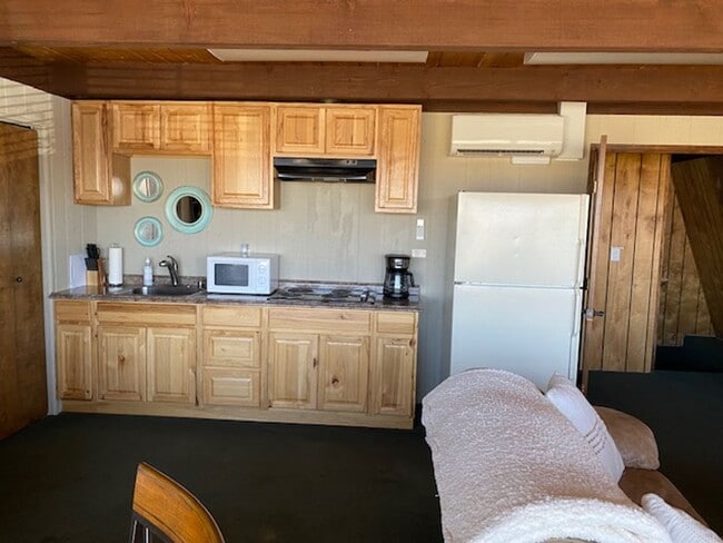 Photo - log Cabin in the heart of Terrebonne Oregon