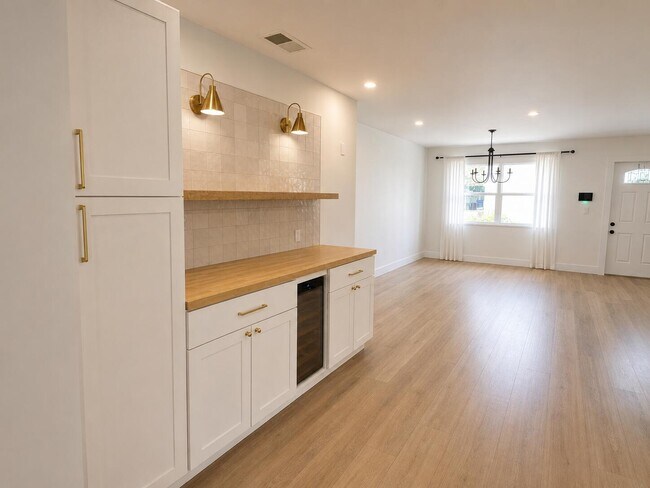 Photo - 7686 SE Hilltop Terrace
