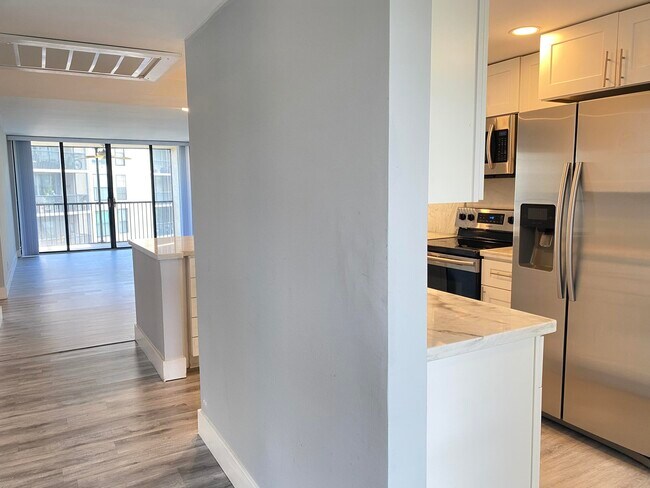 Photo - 20 Royal Palm Way Unit 401