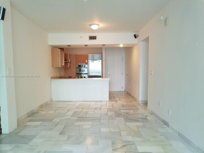Photo - 218 SE 14th St Unit 1606