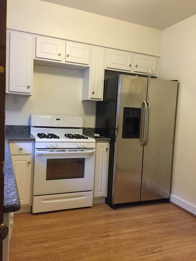 Photo - 2528 Beechwood Blvd