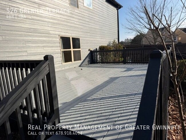 Photo - 526 Grenier Terrace NE