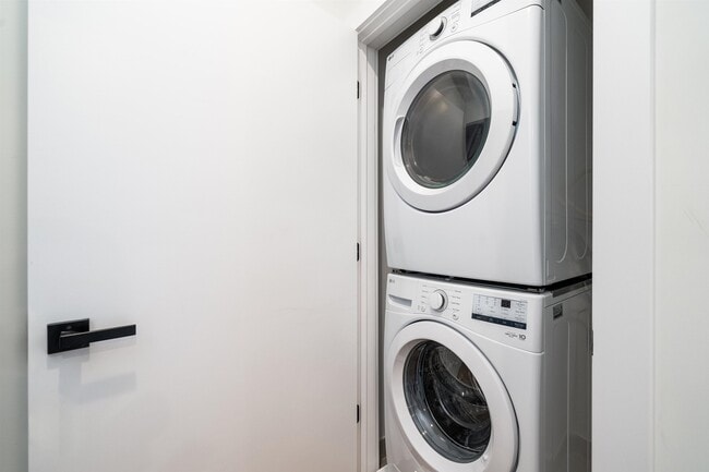 Photo - 224 Garfield Ave Unit 4B