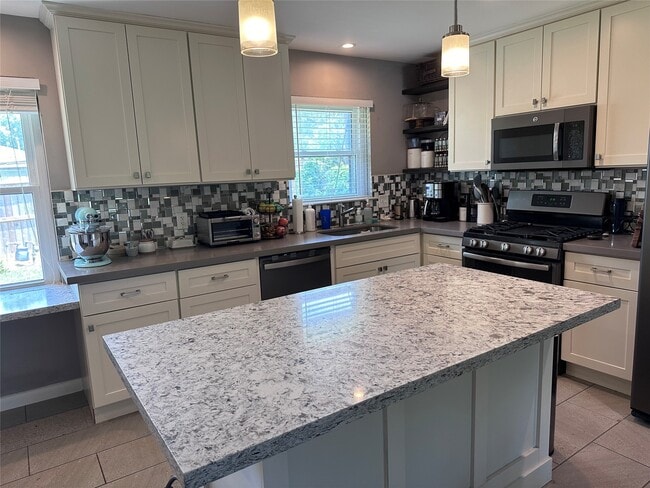 Building Photo - 4258 T C Jester Blvd Rental