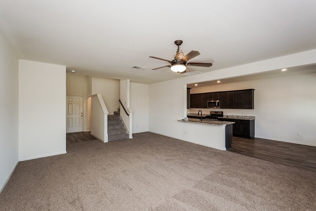 Photo - 809 Clark Dr