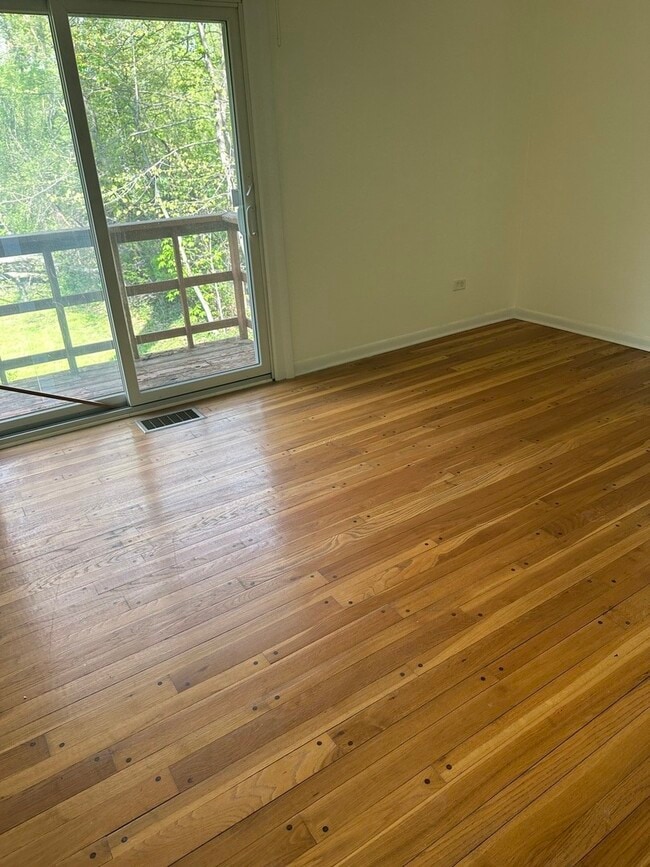 Photo - 2030 Crestwood Ln