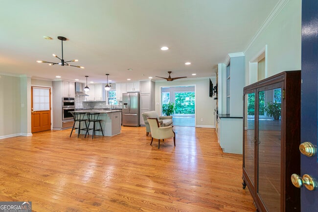 Photo - 2535 Melinda Dr NE