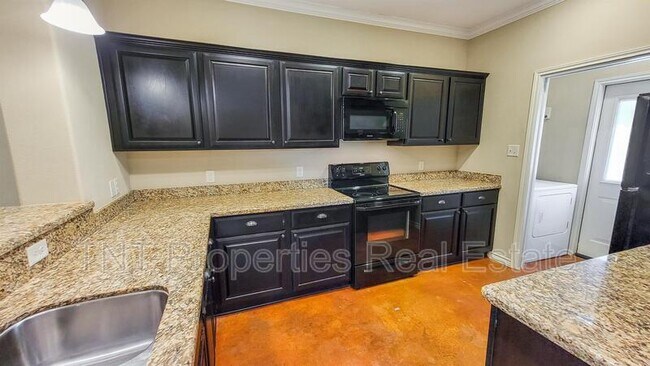 Photo - 3200 Airborne Ave