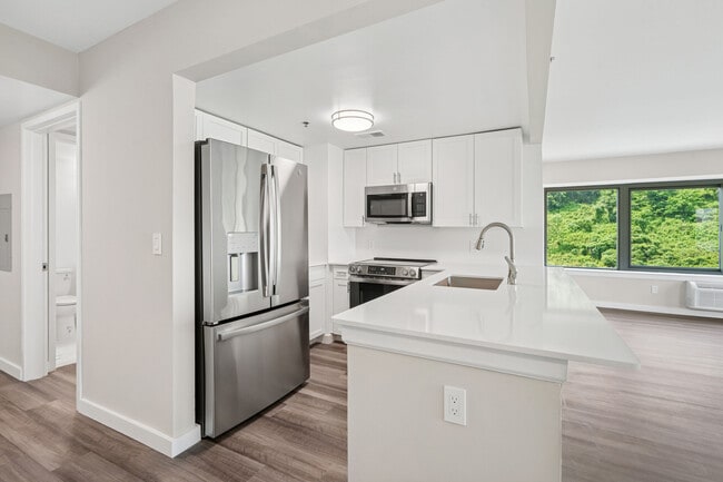 Photo - Half Moon Harbour