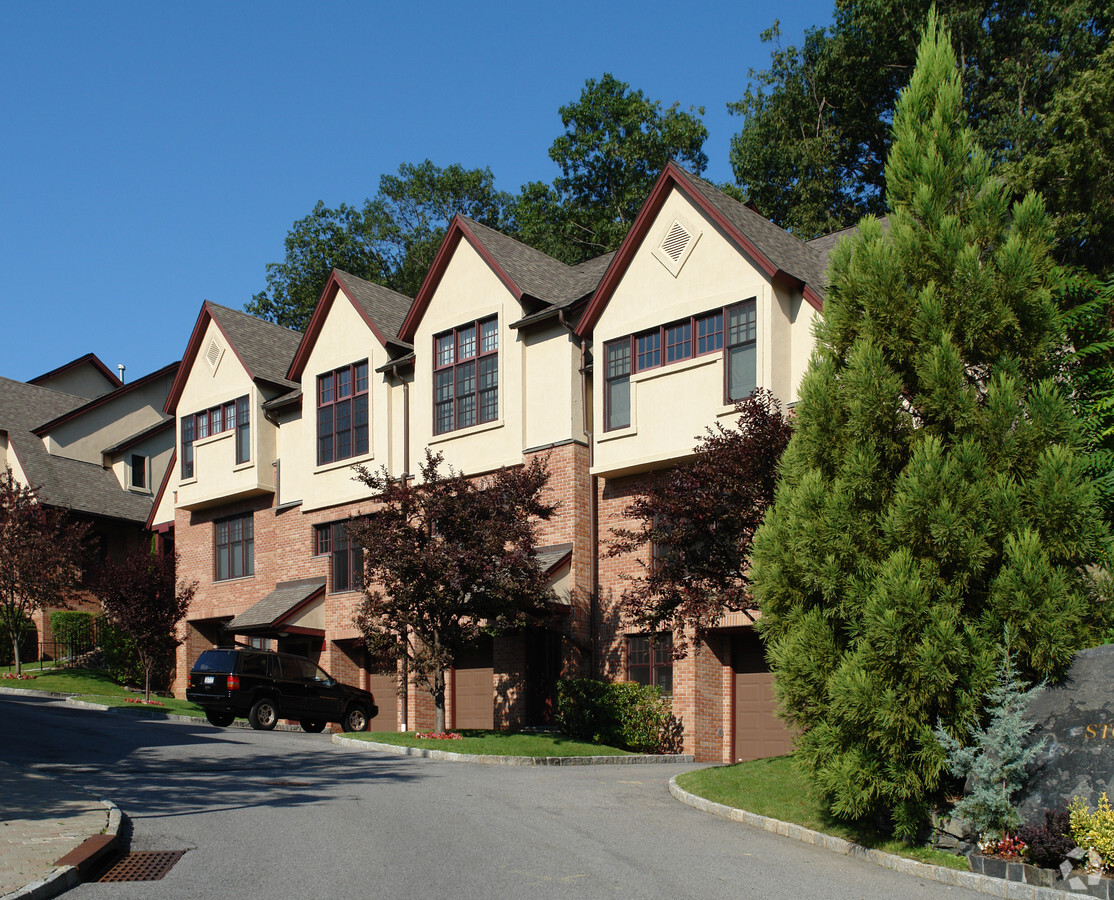 Stone Ridge Manor - Stone Ridge Manor Apartments