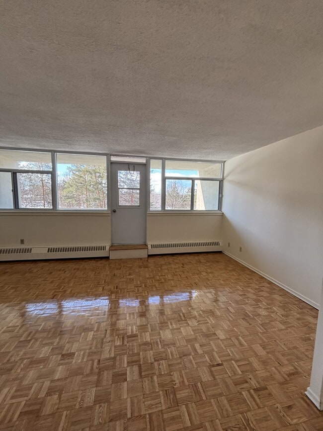 Building Photo - 70 McEwen Ave