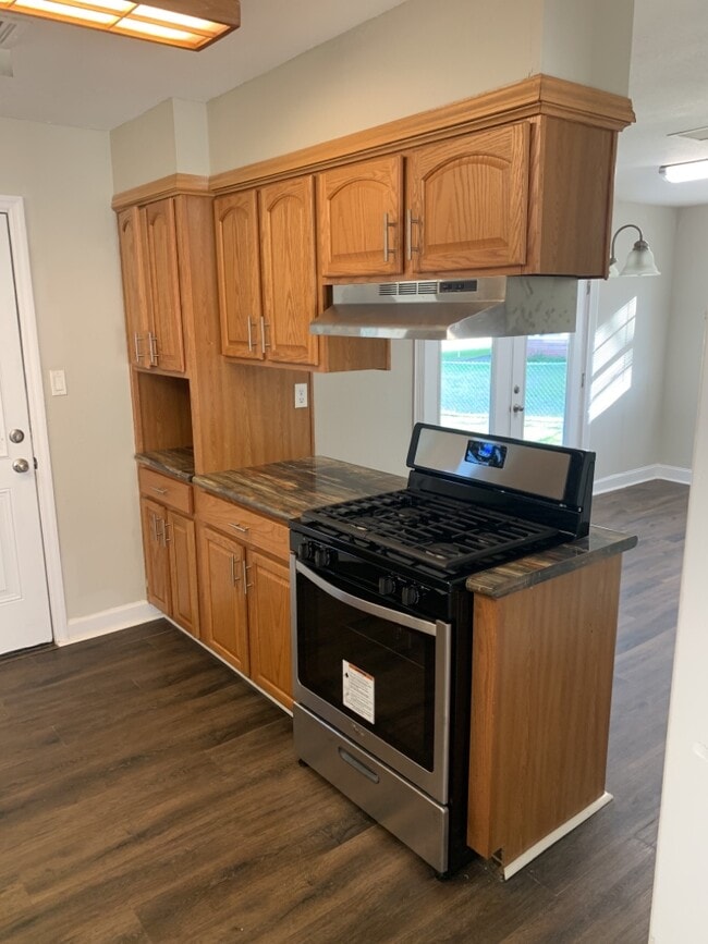 Photo - 170 Imogene St