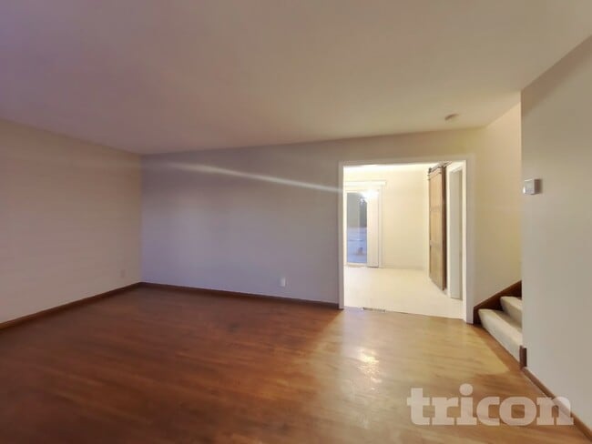 Photo - 3733 Hillsboro Ave N