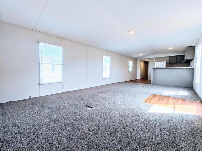 Photo - 212 Sunshine Dr