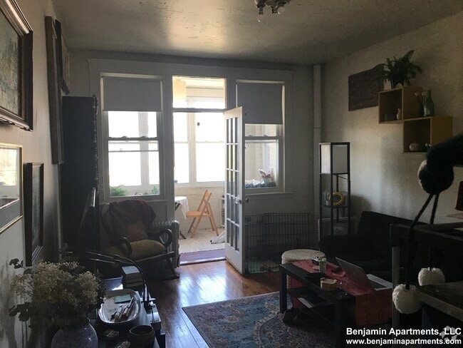 Building Photo - 1622 Commonwealth Ave Unit 8 Rental