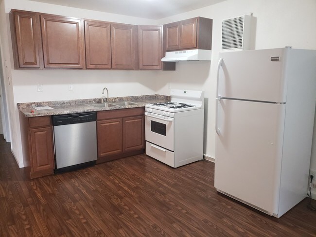 Photo - W. 7th Street Apartments