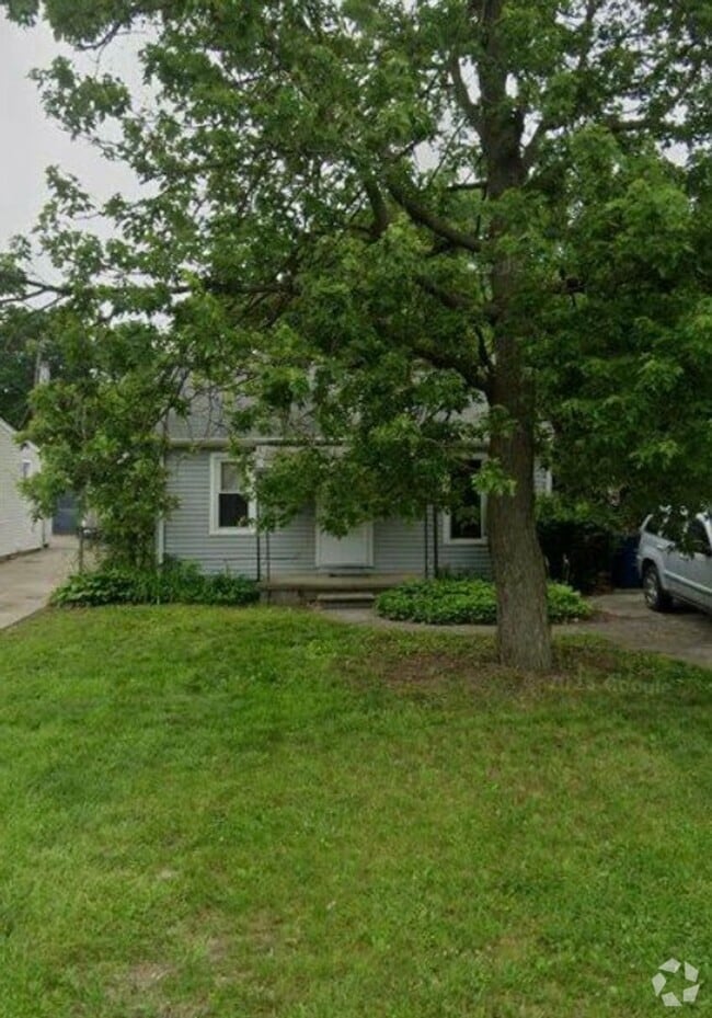 Building Photo - 2 Bedroom Home in Westland