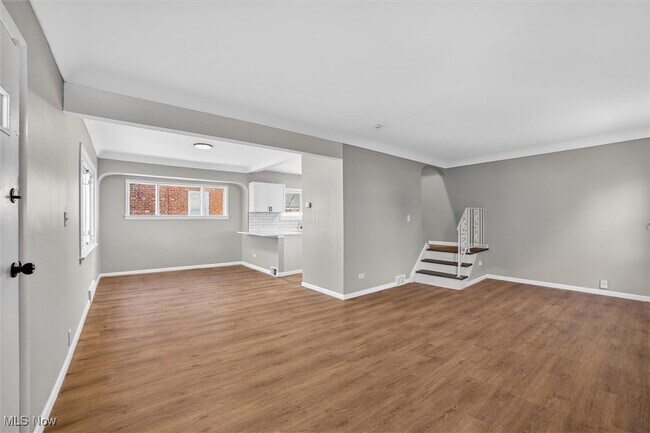 Photo - 8910 McCracken Rd