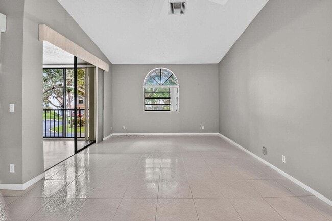 Photo - 5414 Venetia Ct Unit G