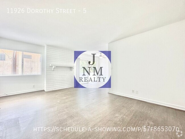 Building Photo - Beautiful 2 Bedroom + 1 Bath + Balcony & P... Unit 5 Rental