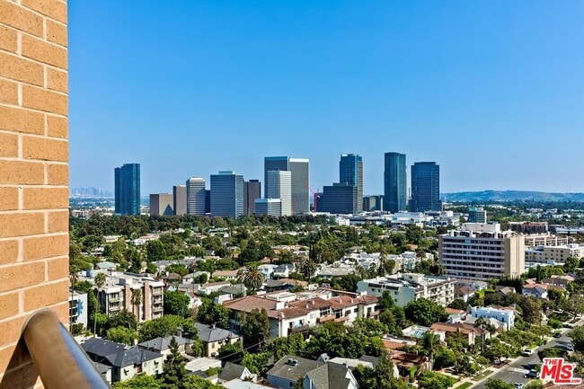 Building Photo - 10430 Wilshire Blvd Unit 1405