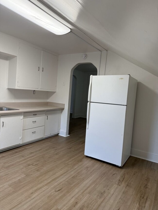 Photo - $850 - I Bedroom 1 Bathroom Apartment - Heart of the City Unit APT 2