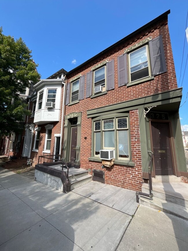 Building Photo - 325 N Eighth St Unit 2 Rental