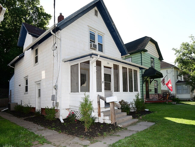 Photo - 355 Lincoln Ave