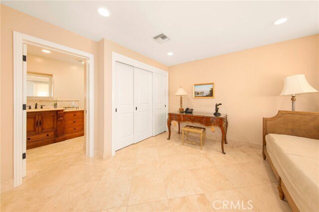 3546 Dixie Canyon Pl