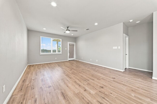Building Photo - 2807 Chancery Summit Ct