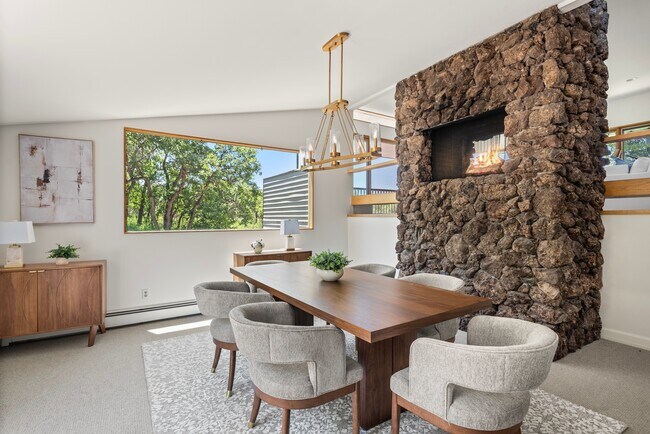 Photo - 623 Johnson Dr