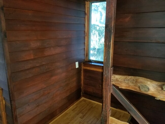 Photo - 309 N Market St