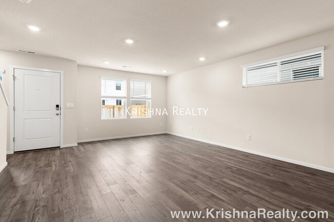 Photo - 10615 NE 120th Pl