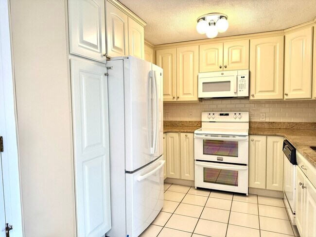 Photo - 395 Revere Beach Pkwy Unit 4A