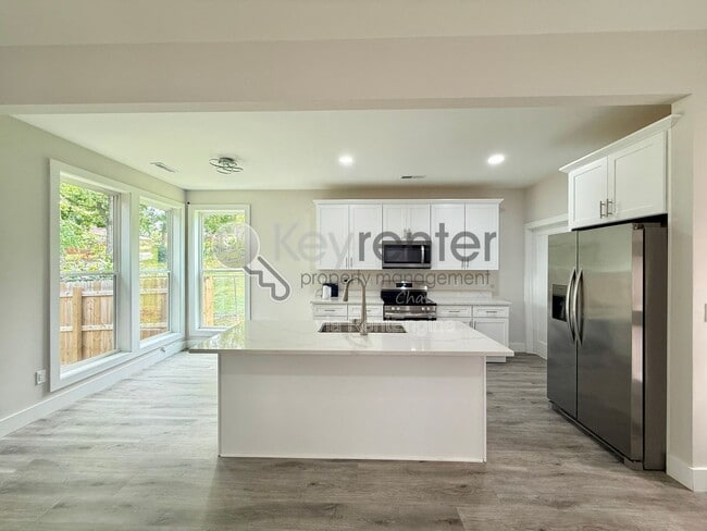 Photo - 732 Belle Vista Ave