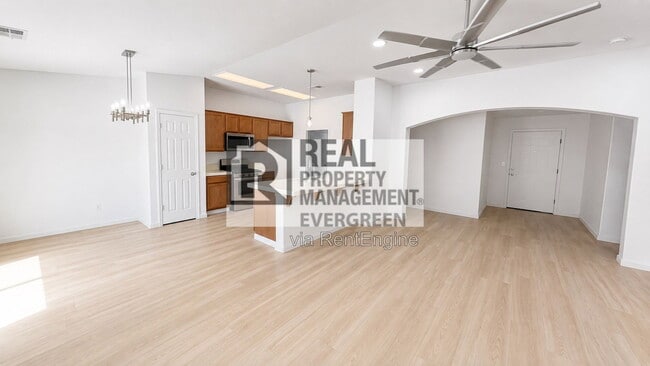 1885 W Picadilly Ln