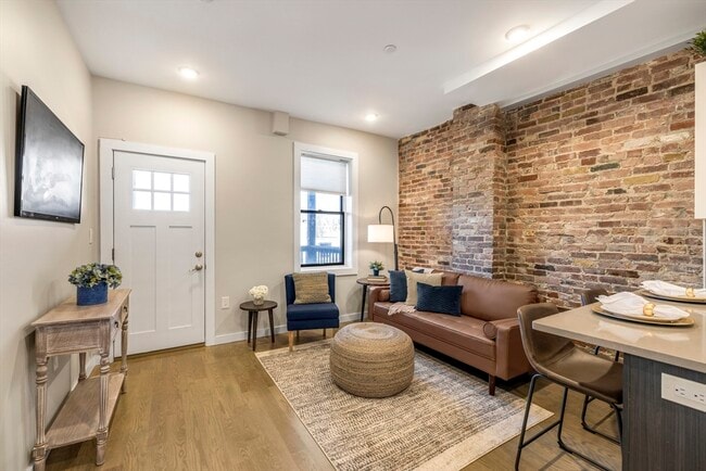 Photo - 65 Frankfort St Unit #4