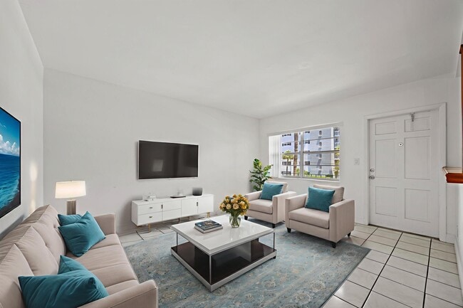 Photo - 5050 Bayview Dr Unit 9