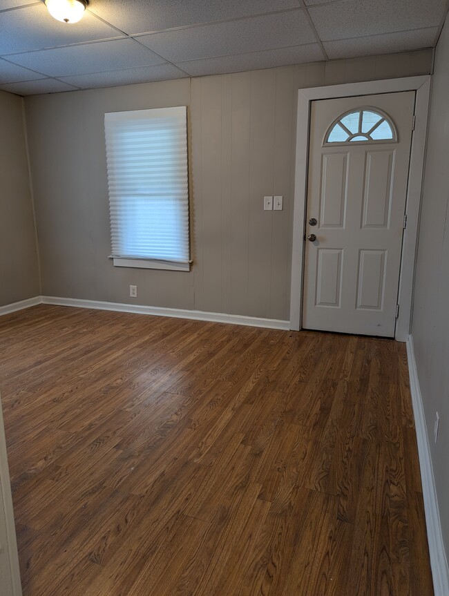 Photo - 316 E 18th St