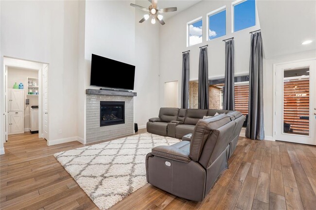 Photo - 212 Gary Wayne Dr