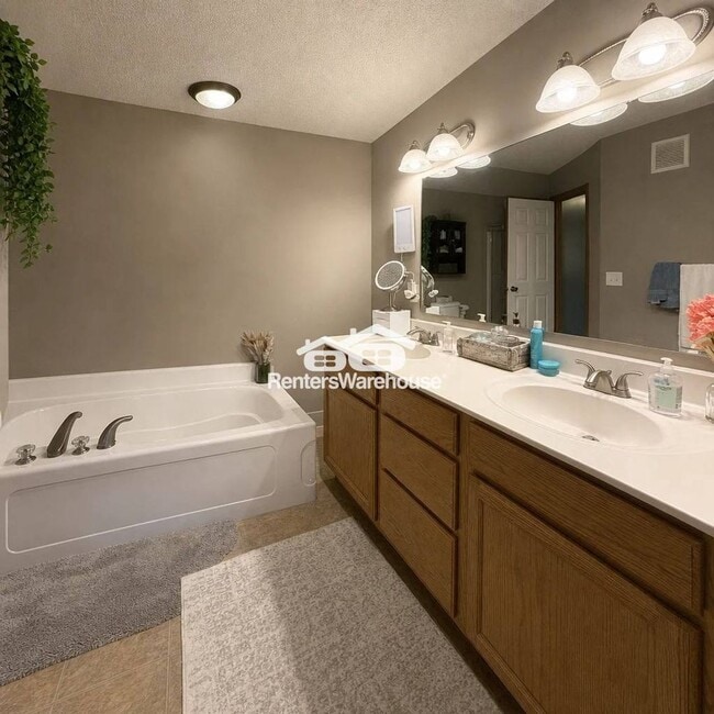 Photo - 400 Horizon Dr SE