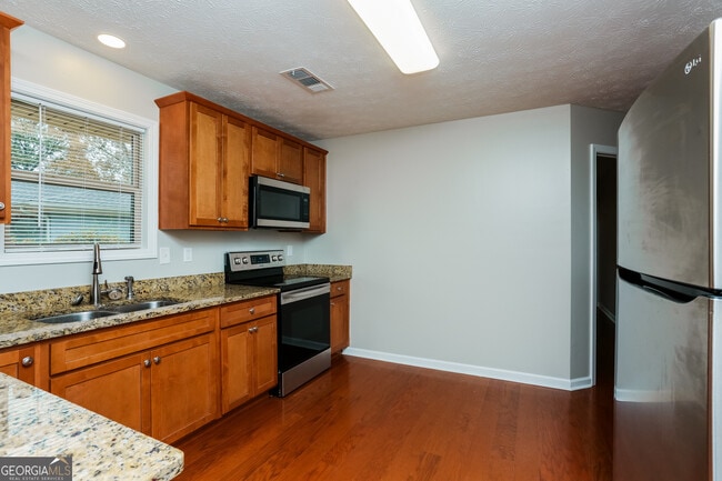 Photo - 1677 Pheasant Dr