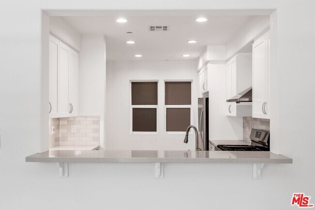 Photo - 7100 Playa Vista Dr Unit 123