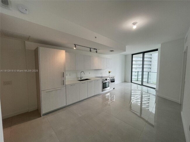 Building Photo - 501 NE 31st St Unit 907 Rental