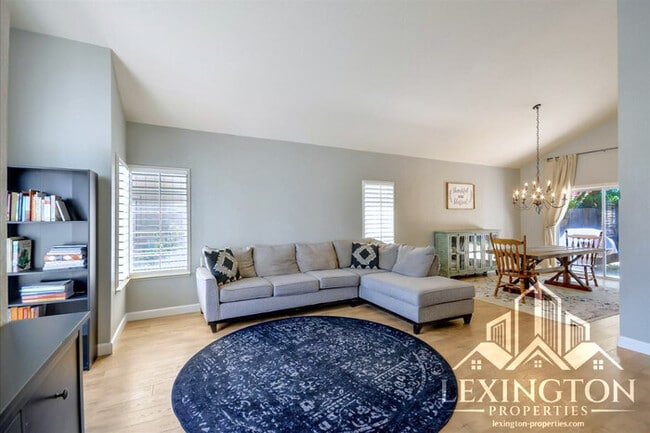 Photo - Gorgeous, 4BD/3BA, Home in Esteemed Laguna Neighborhood, Elk Grove, near Kloss Park!