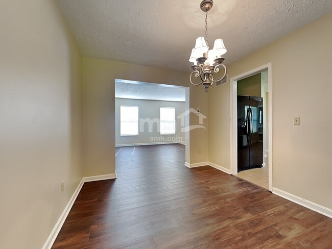 Photo - 3300 Whispering Woods Dr