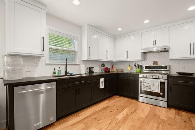 Photo - 806 Philco Dr